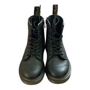 Kids Dr. Martens boots